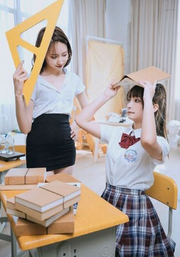 双胞胎姐妹的蔑视动漫_BT磁力天堂在线观看高清