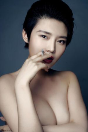 嗯啊啊啊h_剧情片日韩电影在线