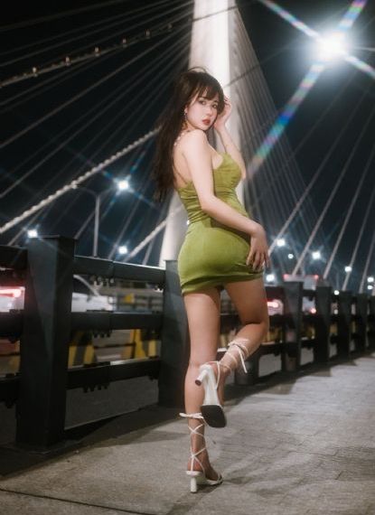 丰满的继母电影_手机在线免费观看