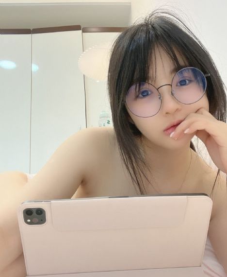 《蜜汁樱桃》作者:苦咖啡_国产剧HD高清在线观看