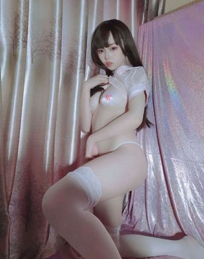 制服师生第一页_超清高清迅雷在线观看