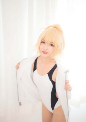 老师丝袜脚快夹好紧_BD英语免费观看